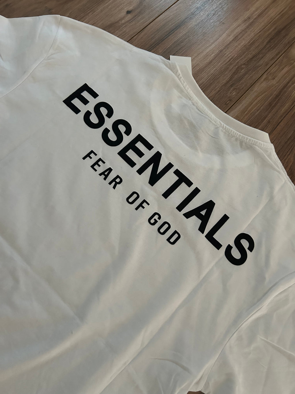 Essentials majica